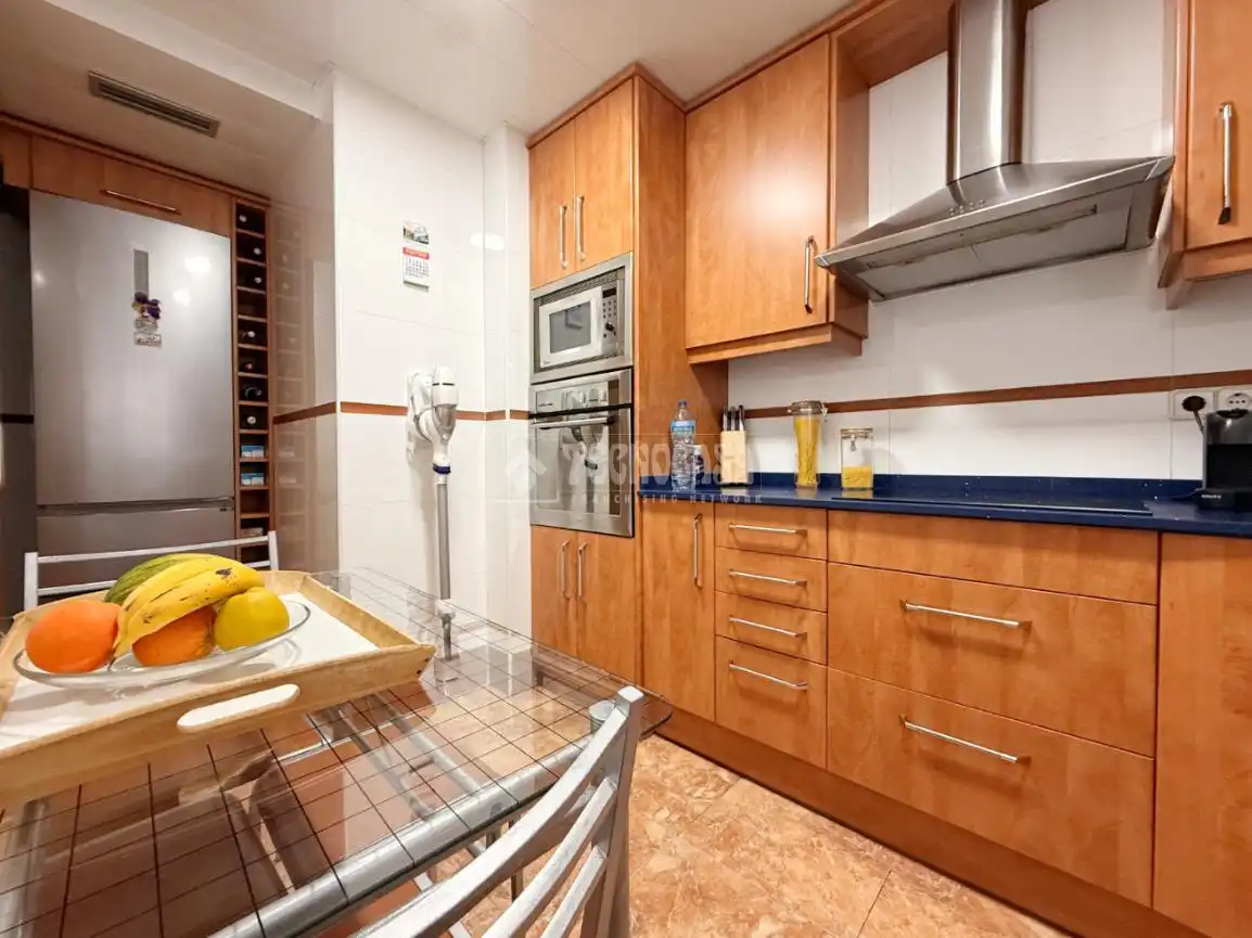 Cocina de Piso en venta en Sant Boi de Llobregat con Aire acondicionado, Calefacción y Terraza