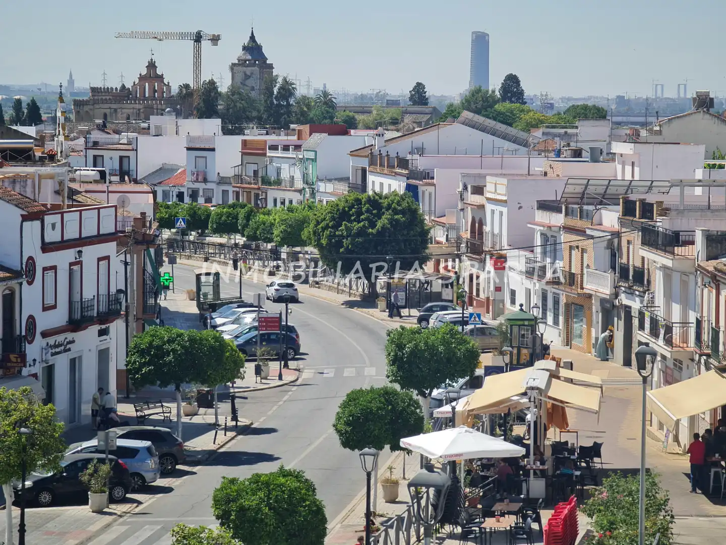Vista exterior de Casa adosada en venta en Santiponce con Terraza, Trastero y Balcón