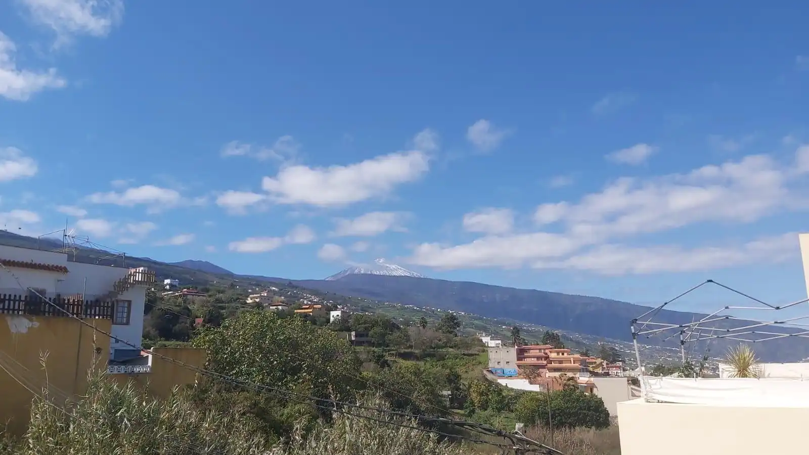 Vista exterior de Casa o chalet en venta en La Orotava con Terraza y Balcón