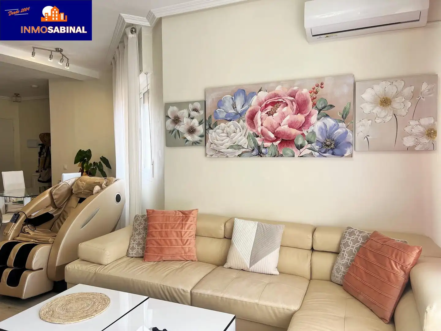 Sala de estar de Casa adosada en venta en Vícar con Aire acondicionado, Calefacción y Terraza