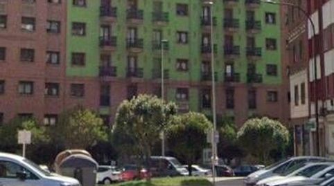 Foto 2 de Piso en venta en Avenida Gijon, Versalles, Avilés