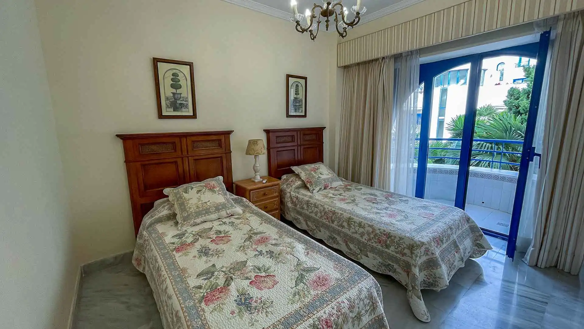 Bedroom of Apartments for rent in Marbella  with Air Conditioner, Terrace and Swimming Pool