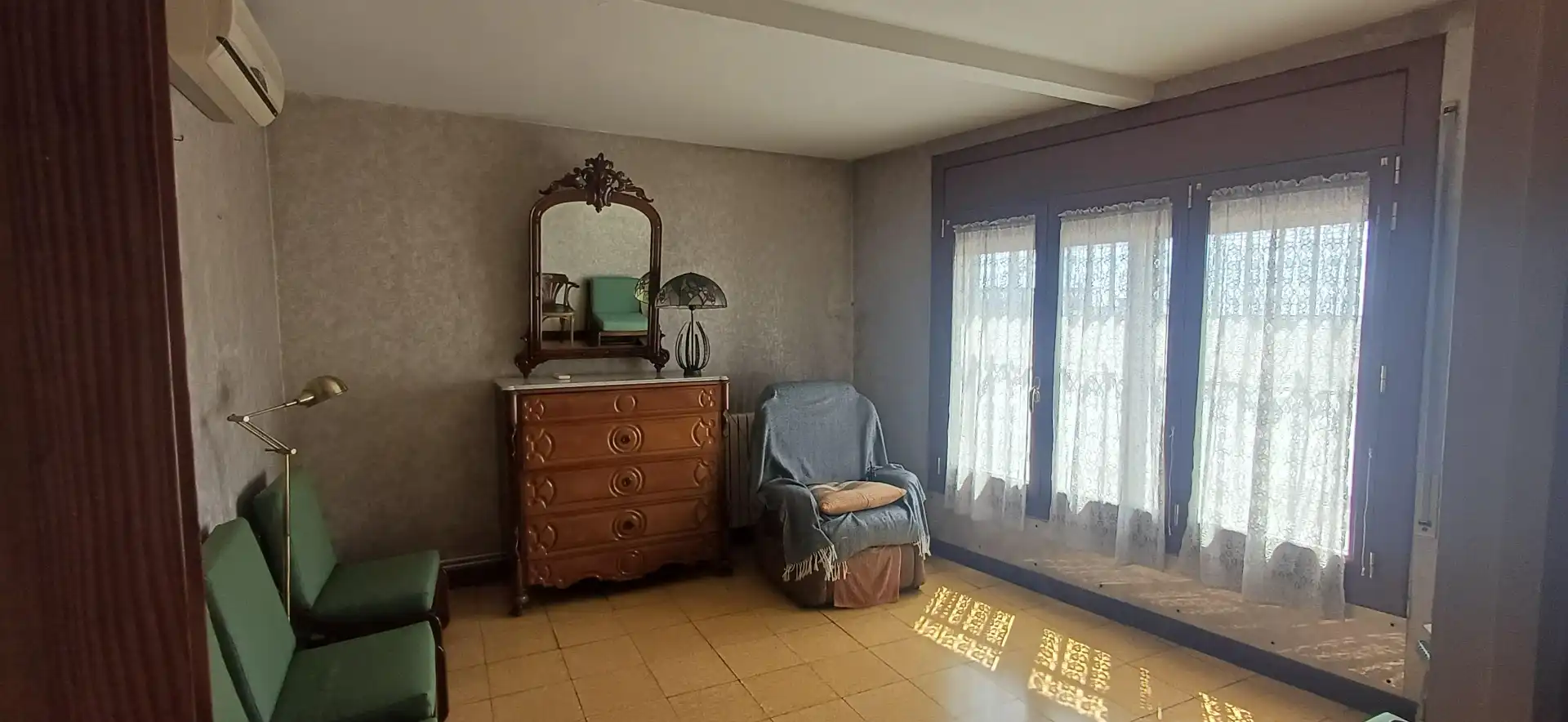 Sala d'estar de Casa o xalet en venda en El Masnou amb Calefacció, Terrassa i Forn
