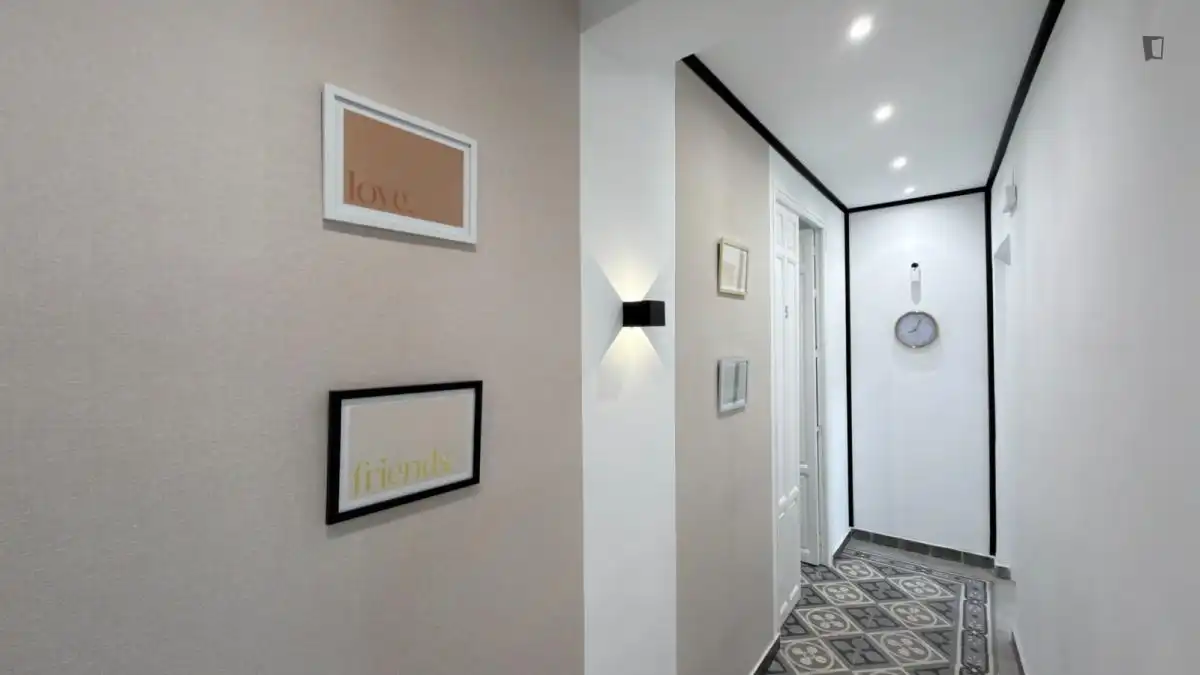 Apartament per a compartir en Granada amb Moblat, Forn i Microones