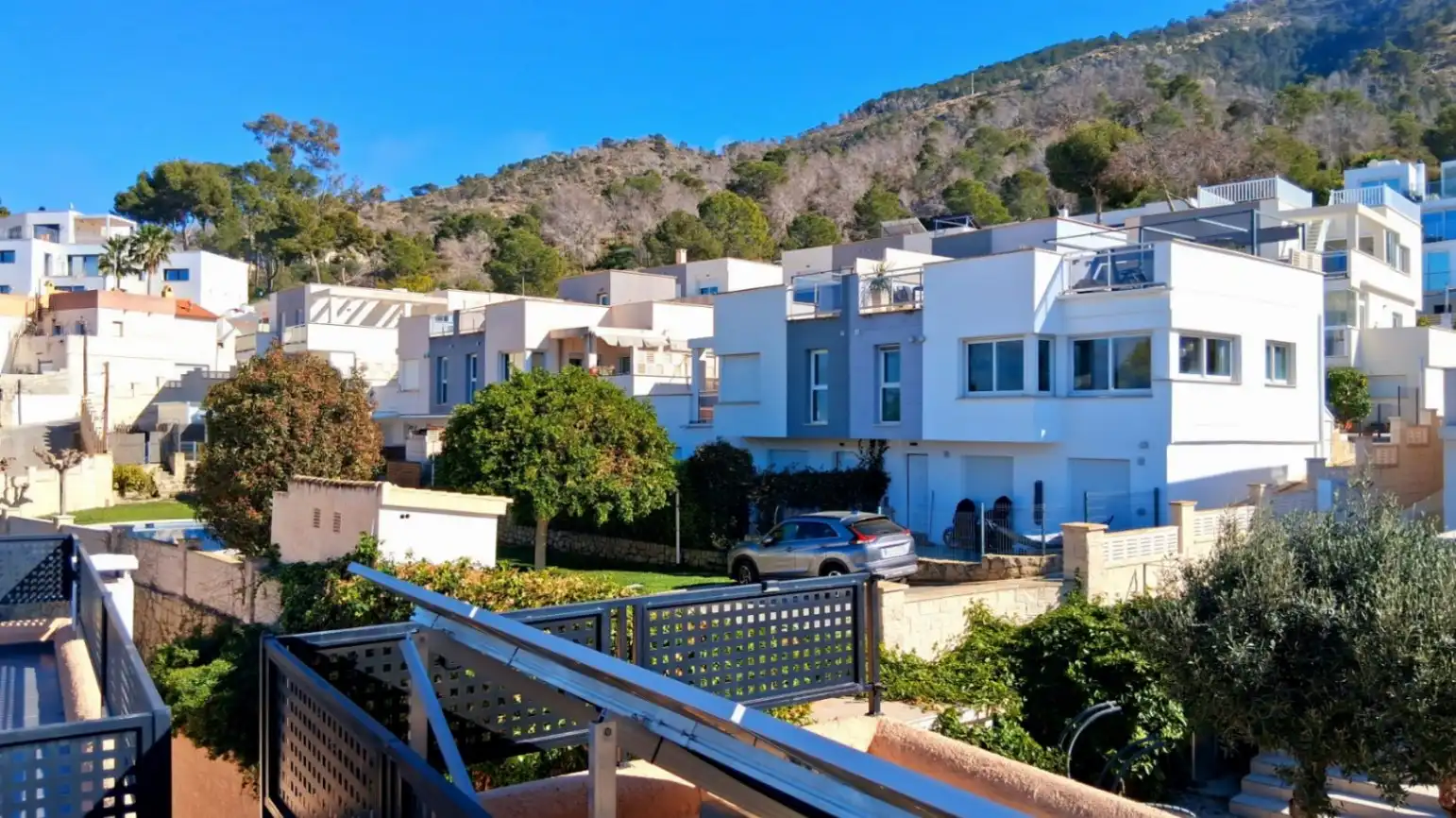 Exterior view of Country homes for sale in L'Alfàs del Pi  with Air Conditioner, Terrace and Storage room