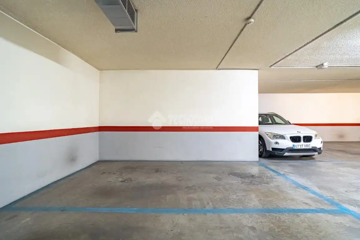 Parking of Flat for sale in Granada  with Air Conditioner, Heating and Terrace