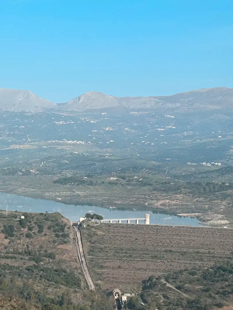 Vista exterior de Finca rústica en venta en Viñuela con Terraza, Piscina y Alarma