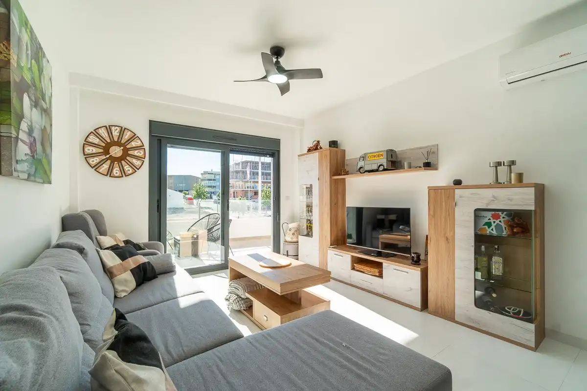 Apartamento con ascensor en venta en San Miguel de Salinas, imagen 3