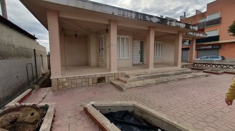 Villa urbana para renovar o suelo construible en Catral
