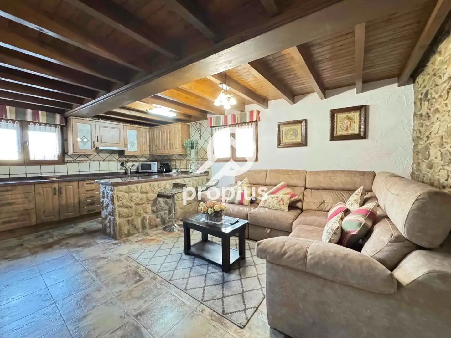 Cocina de Casa o chalet en venta en Parres con Calefacción, Jardín privado y Parquet