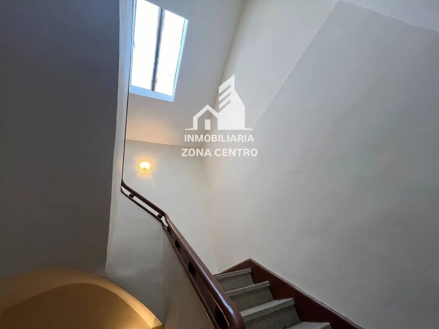 Casa adosada en venta en Sahagún con Calefacción y Amueblado