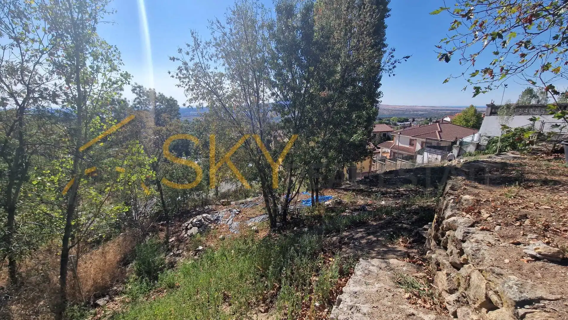 Residencial en venta en Miraflores de la Sierra