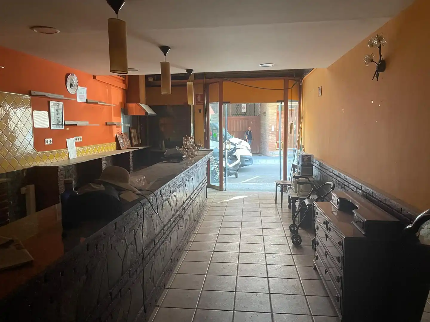 Cocina de Local en venta en Cornellà de Llobregat