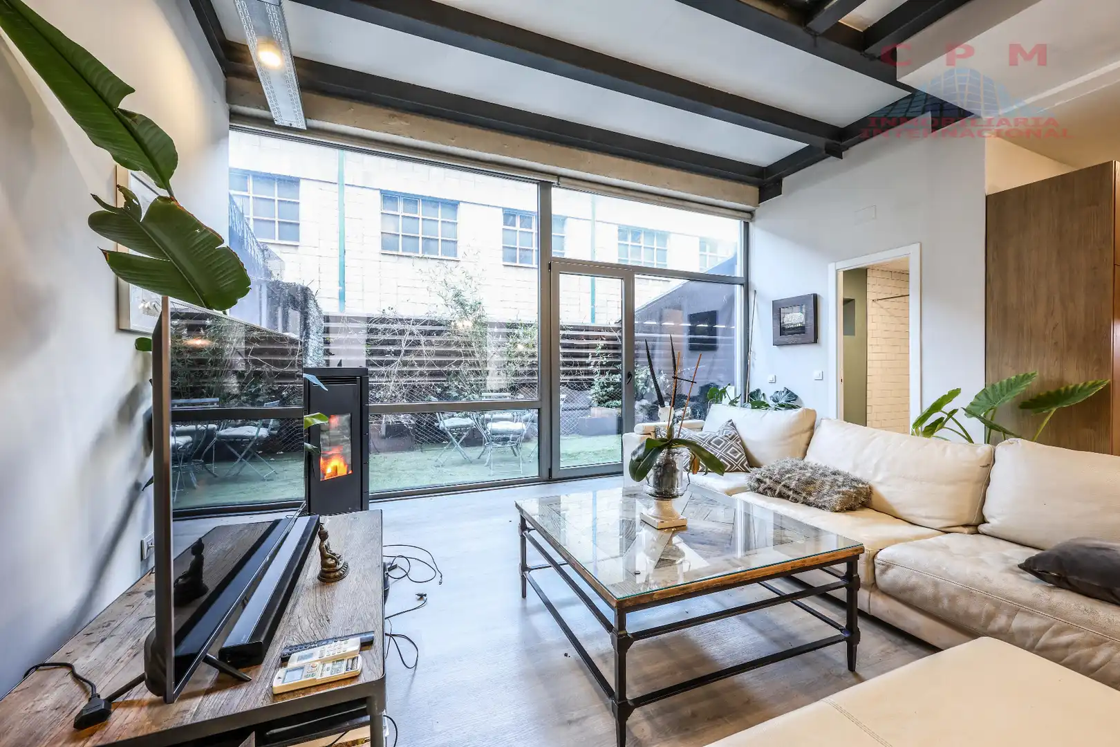 Sala de estar de Dúplex en venta en Alcobendas con Aire acondicionado, Calefacción y Parquet