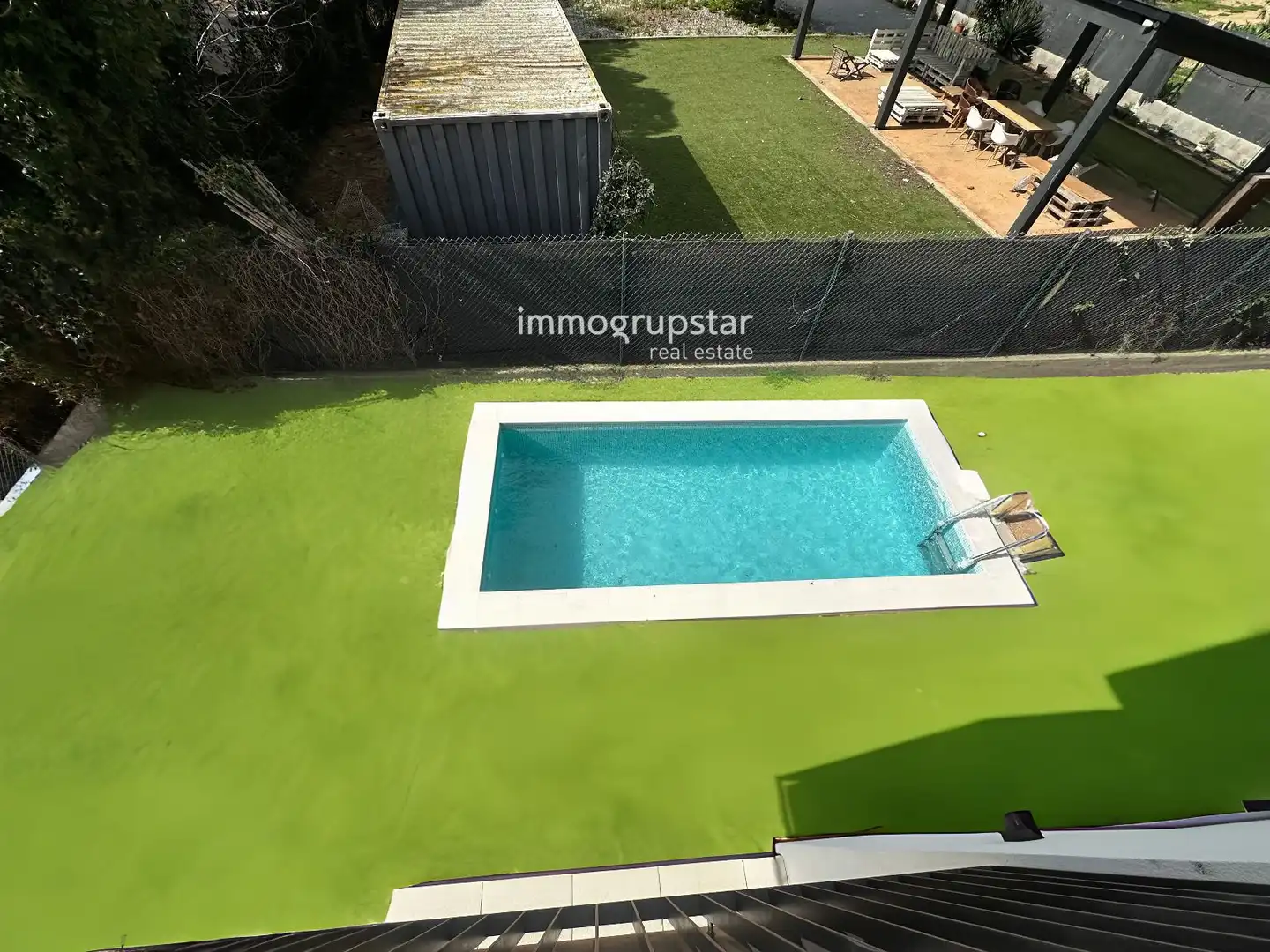 Piscina de Casa adosada en venda en Palamós amb Aire condicionat, Calefacció i Terrassa