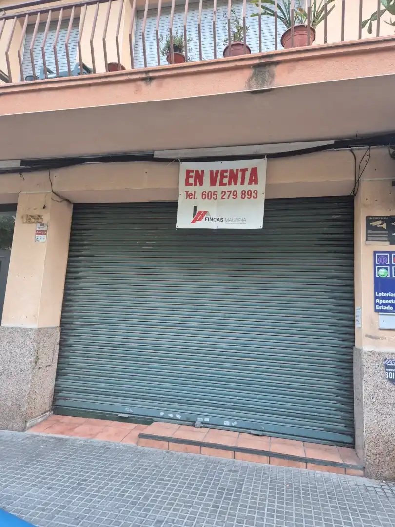 Business premises for sale in Carrer de Núria 155