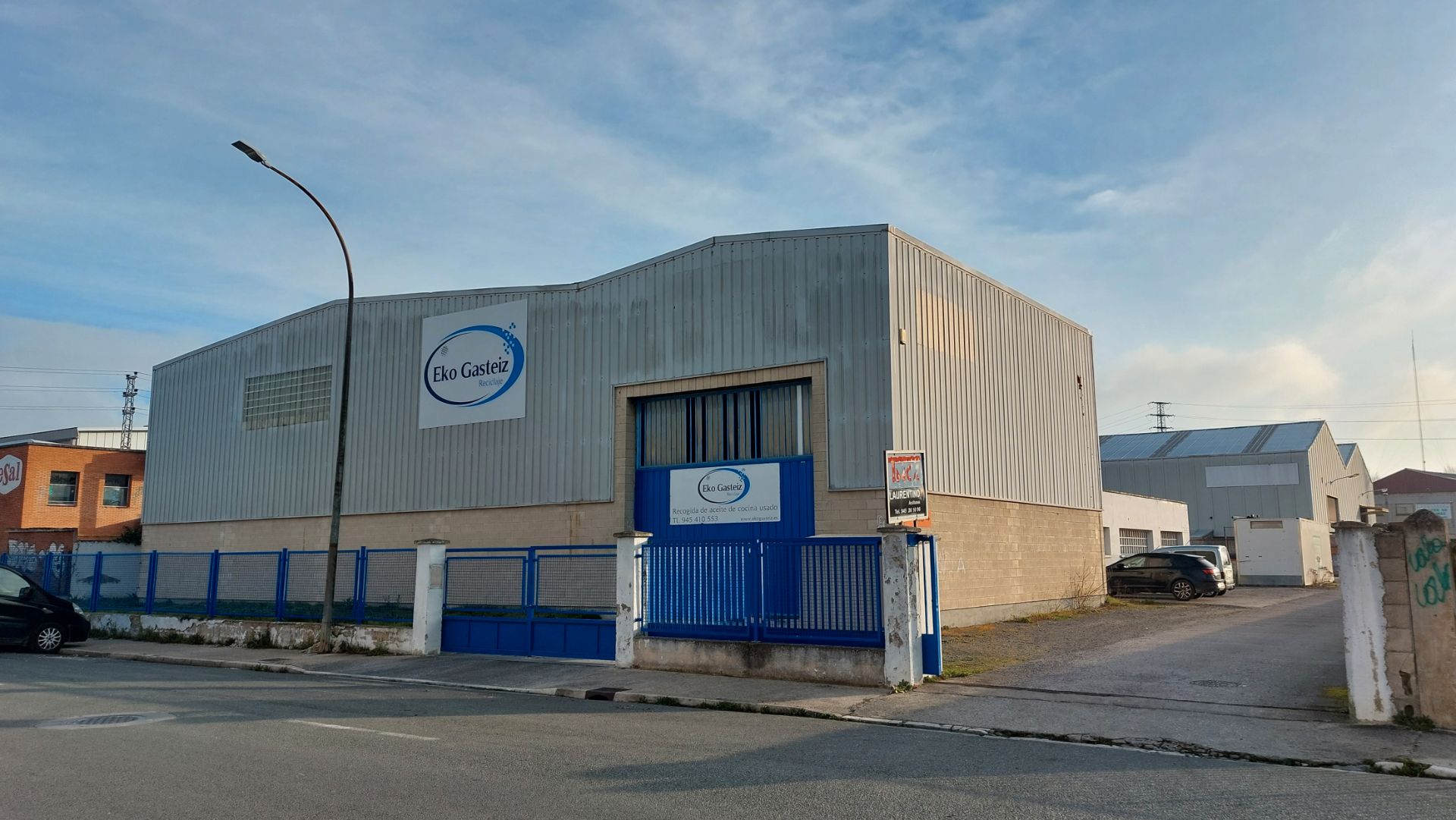 Vista exterior de Nau industrial en venda en Vitoria - Gasteiz amb Calefacció i Alarma