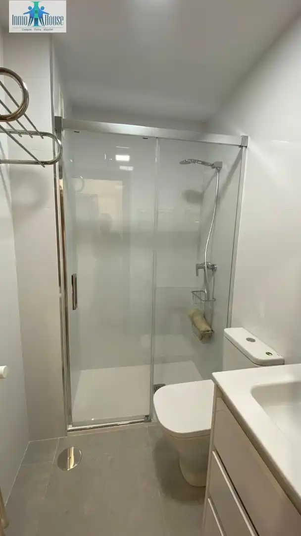 Baño de Piso de alquiler en Albacete con Aire acondicionado, Calefacción y Terraza