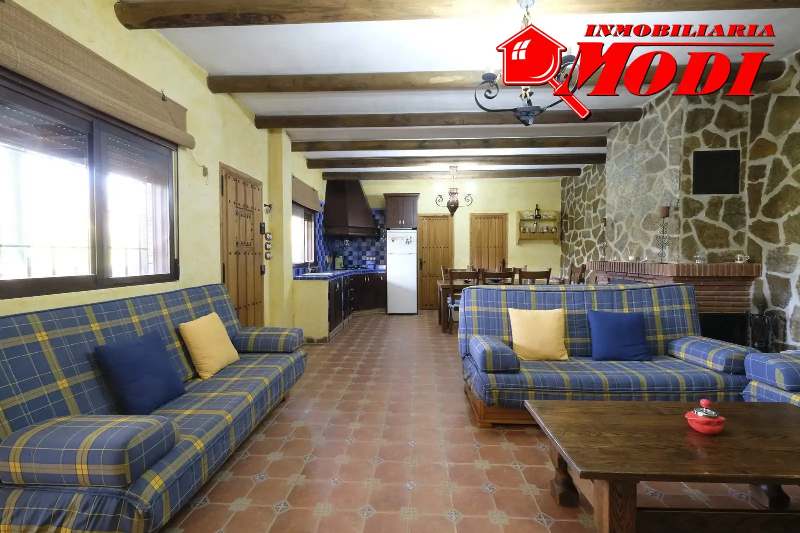 Sala de estar de Finca rústica en venta en Villamena con Jardín privado y Terraza
