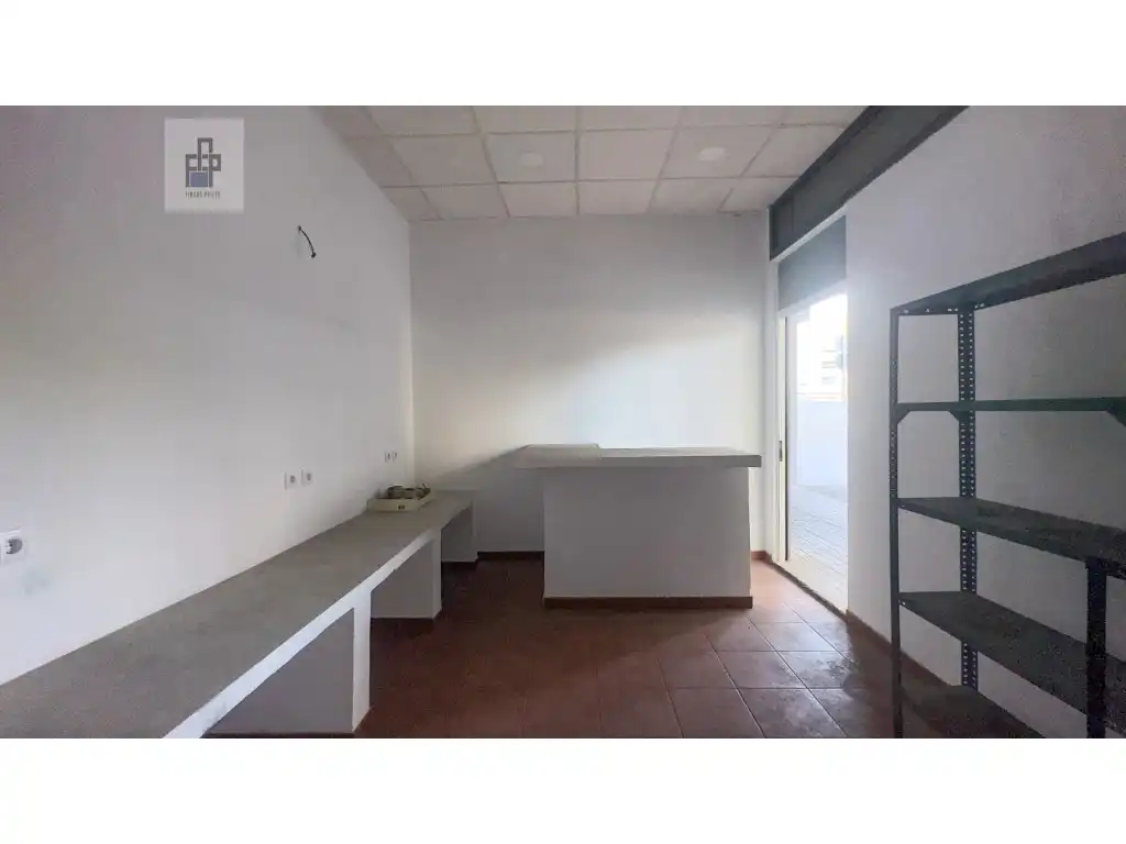 Cuina de Local de lloguer en Sant Boi de Llobregat