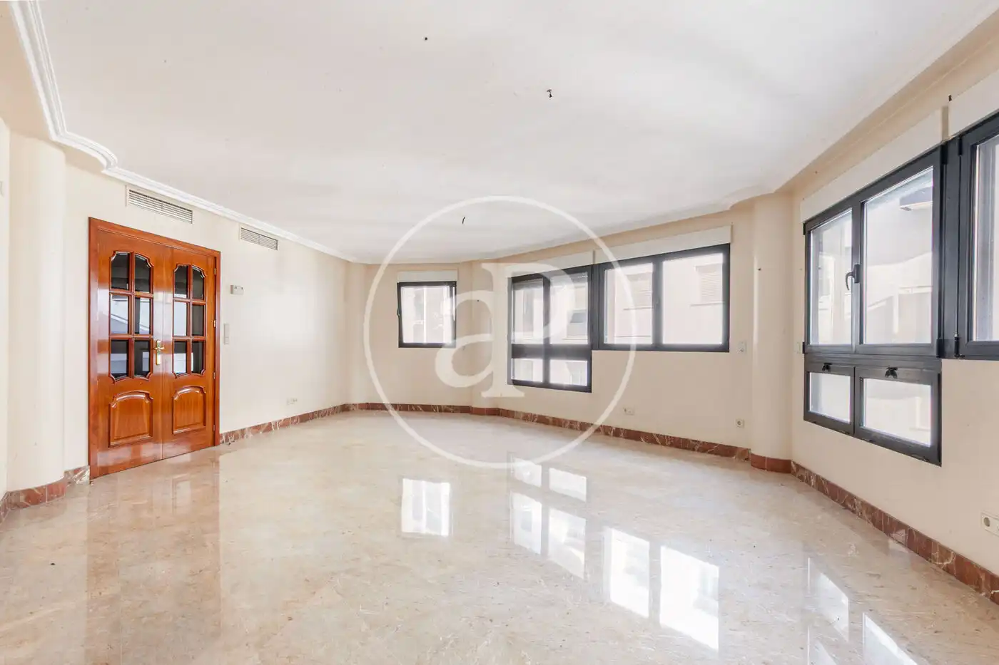 Flat for sale in Alicante / Alacant  with Air Conditioner, Heating and Storage room