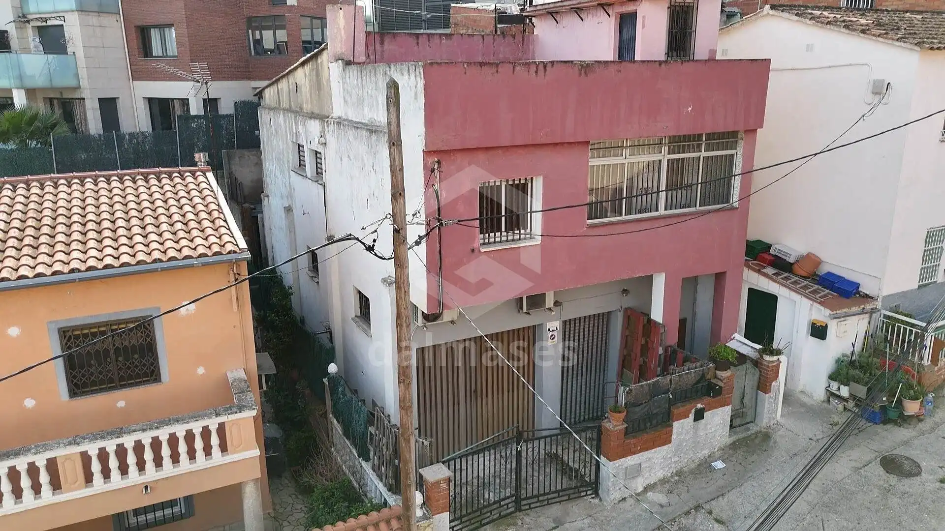 Exterior view of Houses for sale in Sant Vicenç Dels Horts  with Air Conditioner, Terrace and Storage room