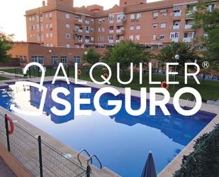 Exterior view of Flat to rent in Valdemoro  with Air Conditioner, Terrace and Swimming Pool