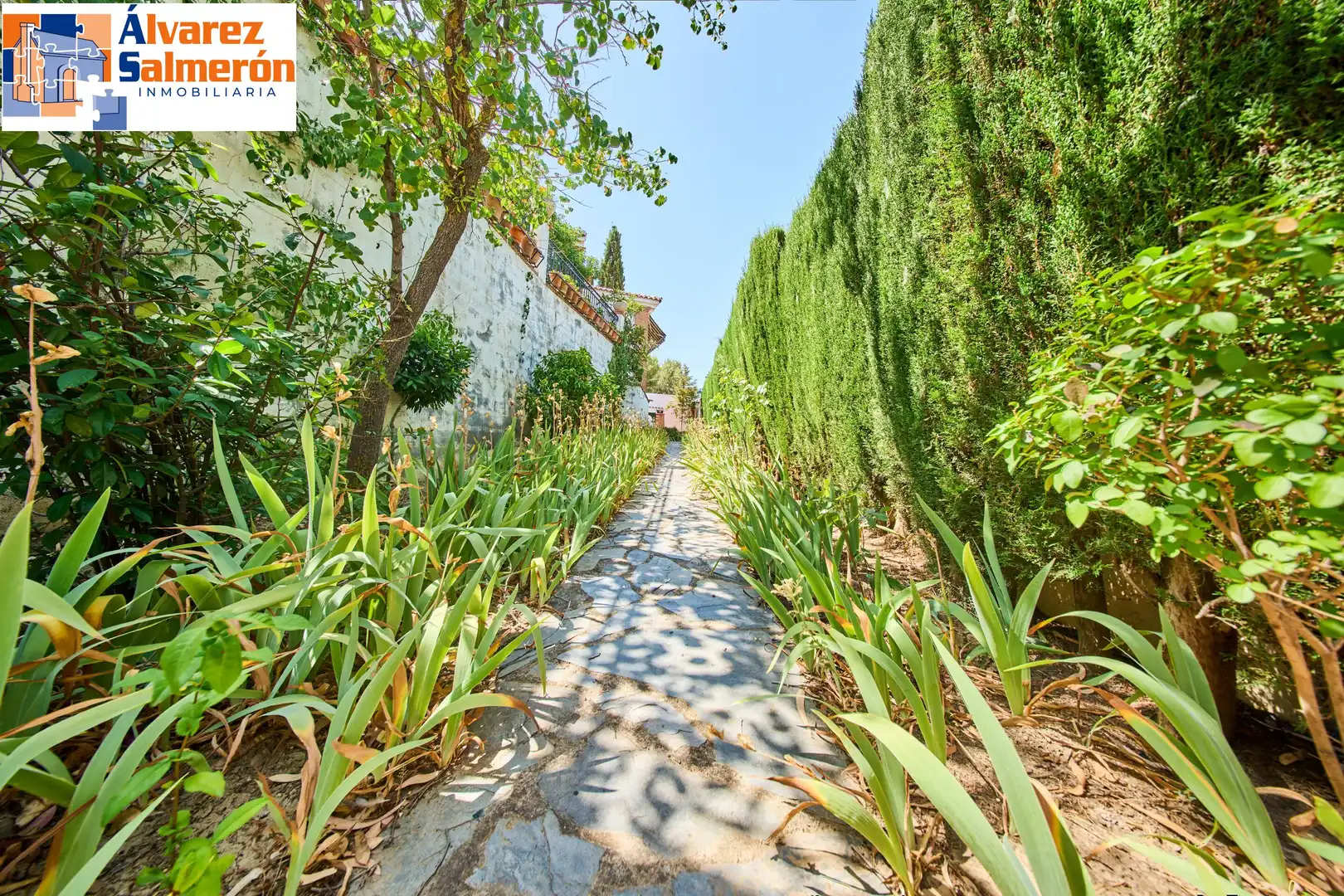Vista exterior de Casa o chalet en venta en Villa de Otura con Jardín privado y Terraza