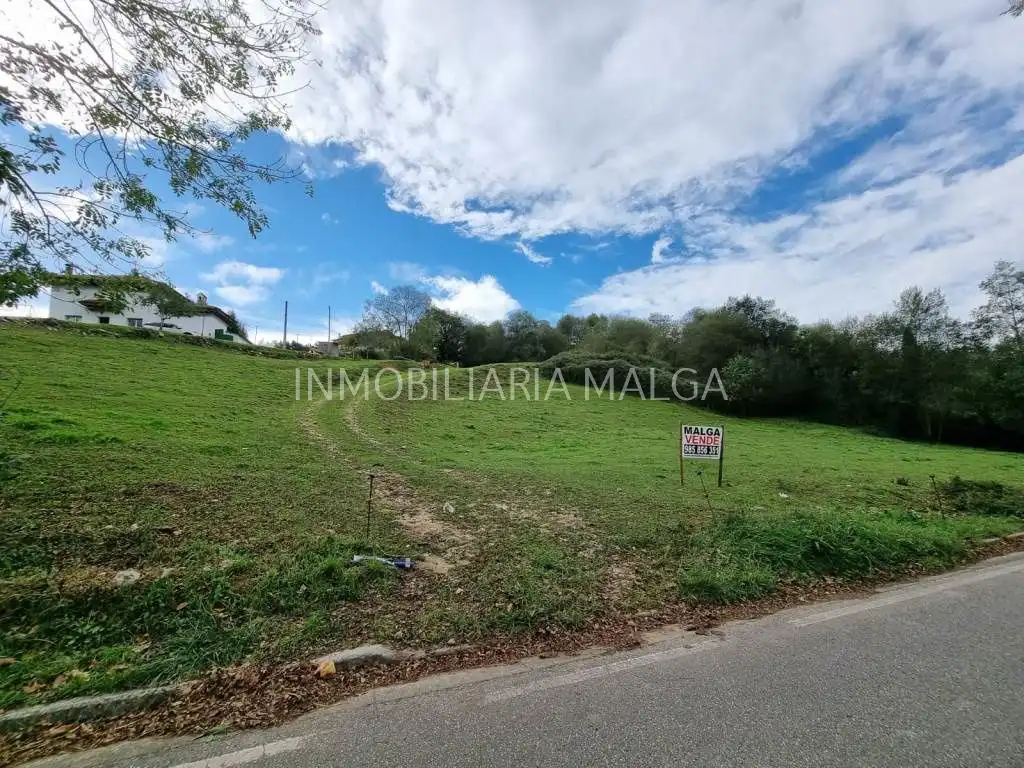 Residencial en venda en Parres
