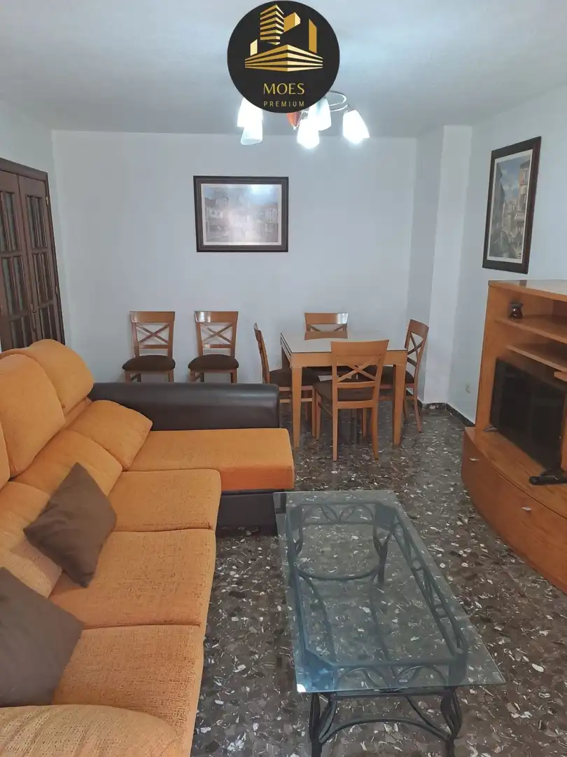 Comedor de Piso de alquiler en Jaén con Aire acondicionado, Calefacción y Balcón
