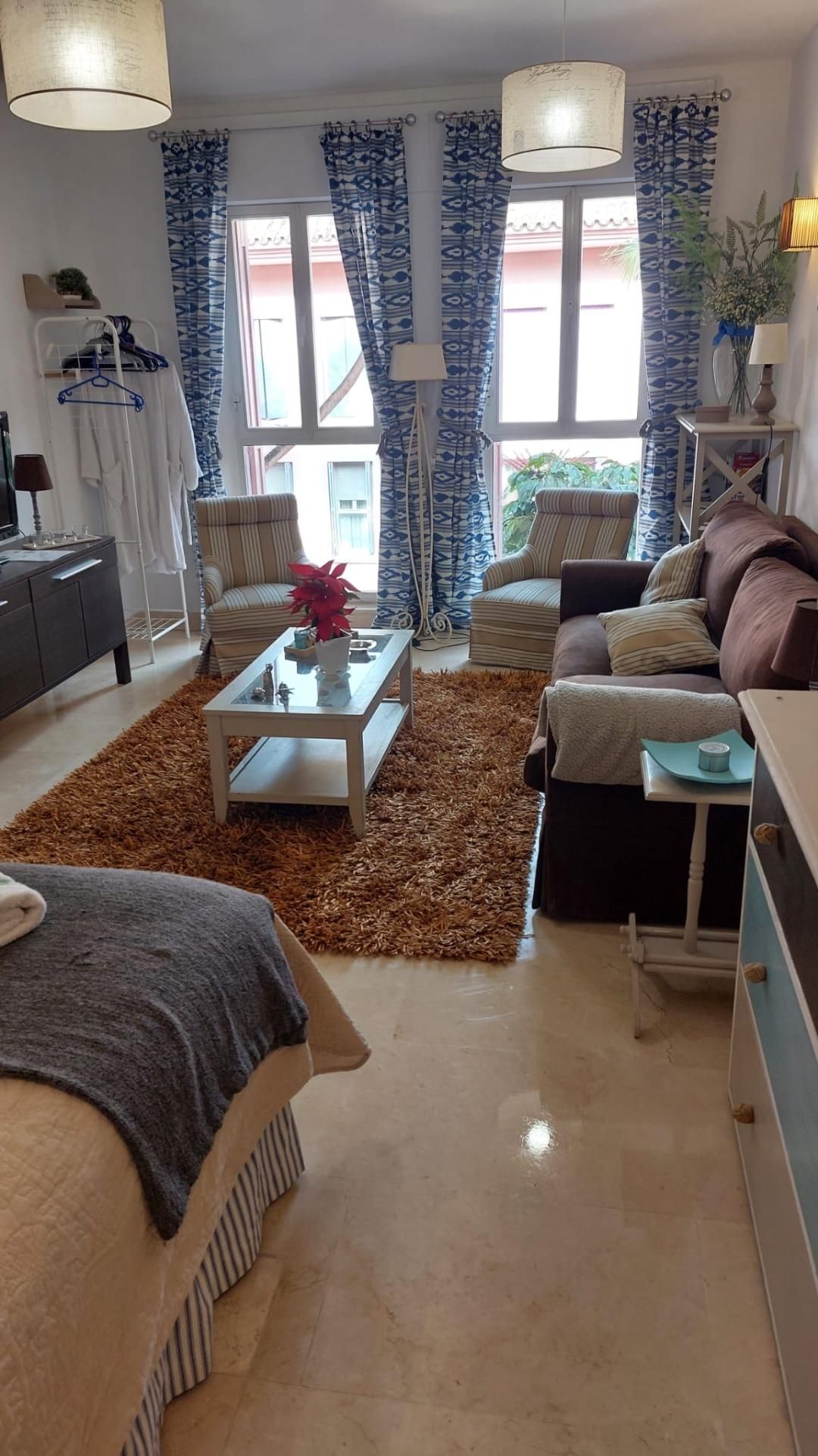 Sala d'estar de Estudi en venda en Sotogrande amb Aire condicionat i Calefacció