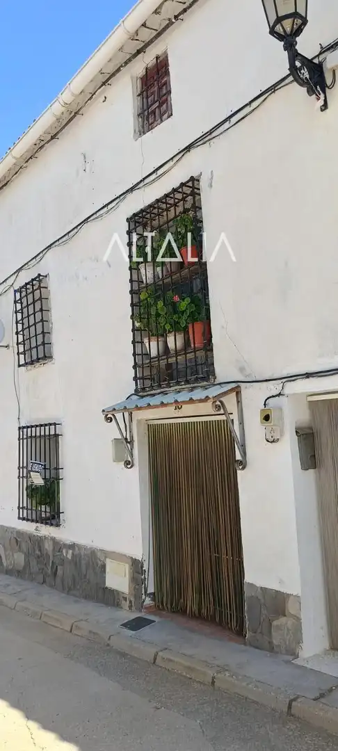 Vista exterior de Casa o chalet en venta en Huete con Trastero y Amueblado