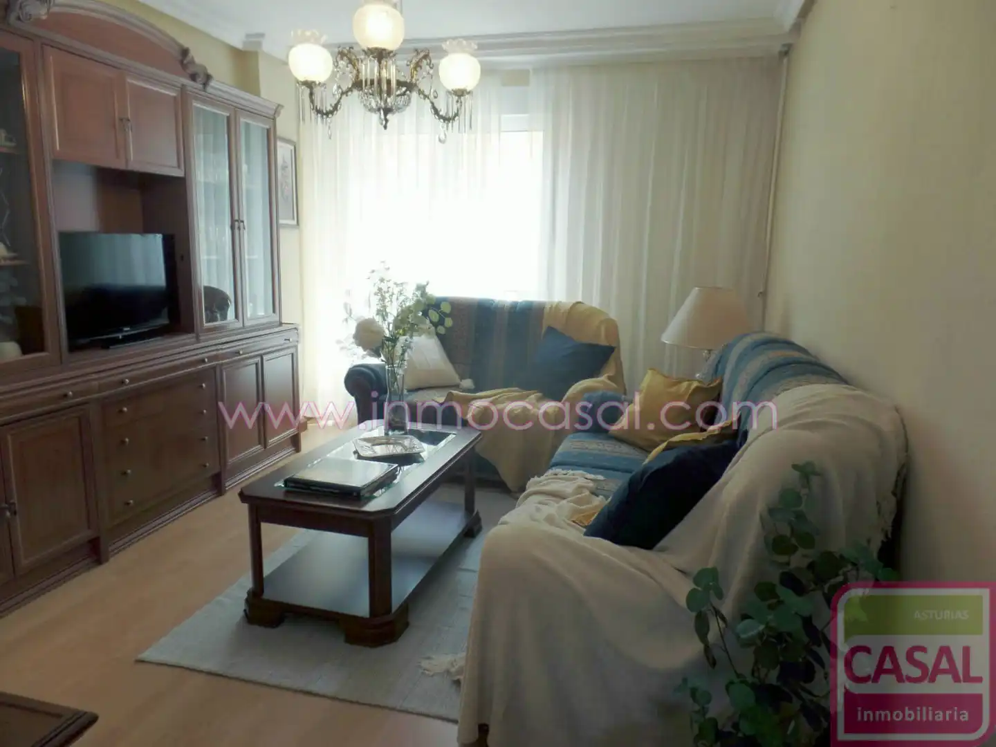 Living room of Flat for sale in Oviedo   with Heating, Storage room and Furnished