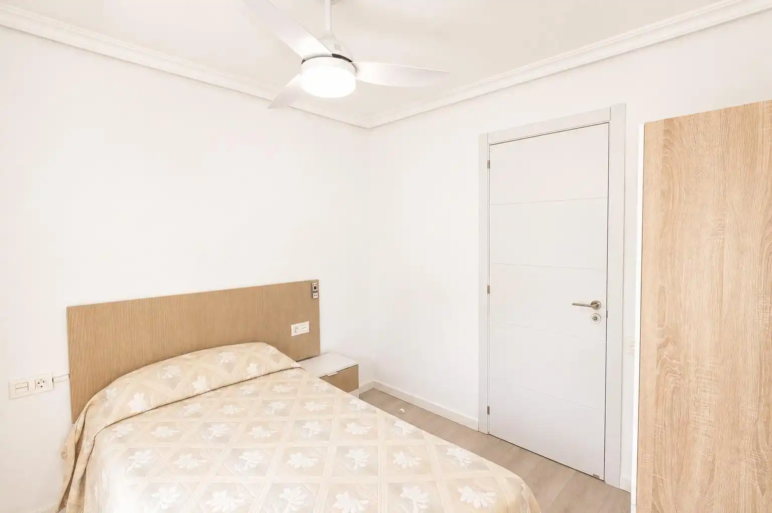 Schlafzimmer von Wohnung zur Miete in Murcia mit Klimaanlage, Privatgarten und Terrasse
