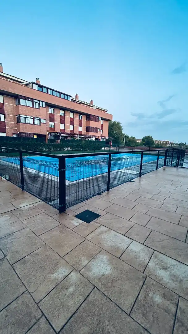Swimming pool of Flat for sale in Cistérniga  with Heating, Storage room and Furnished
