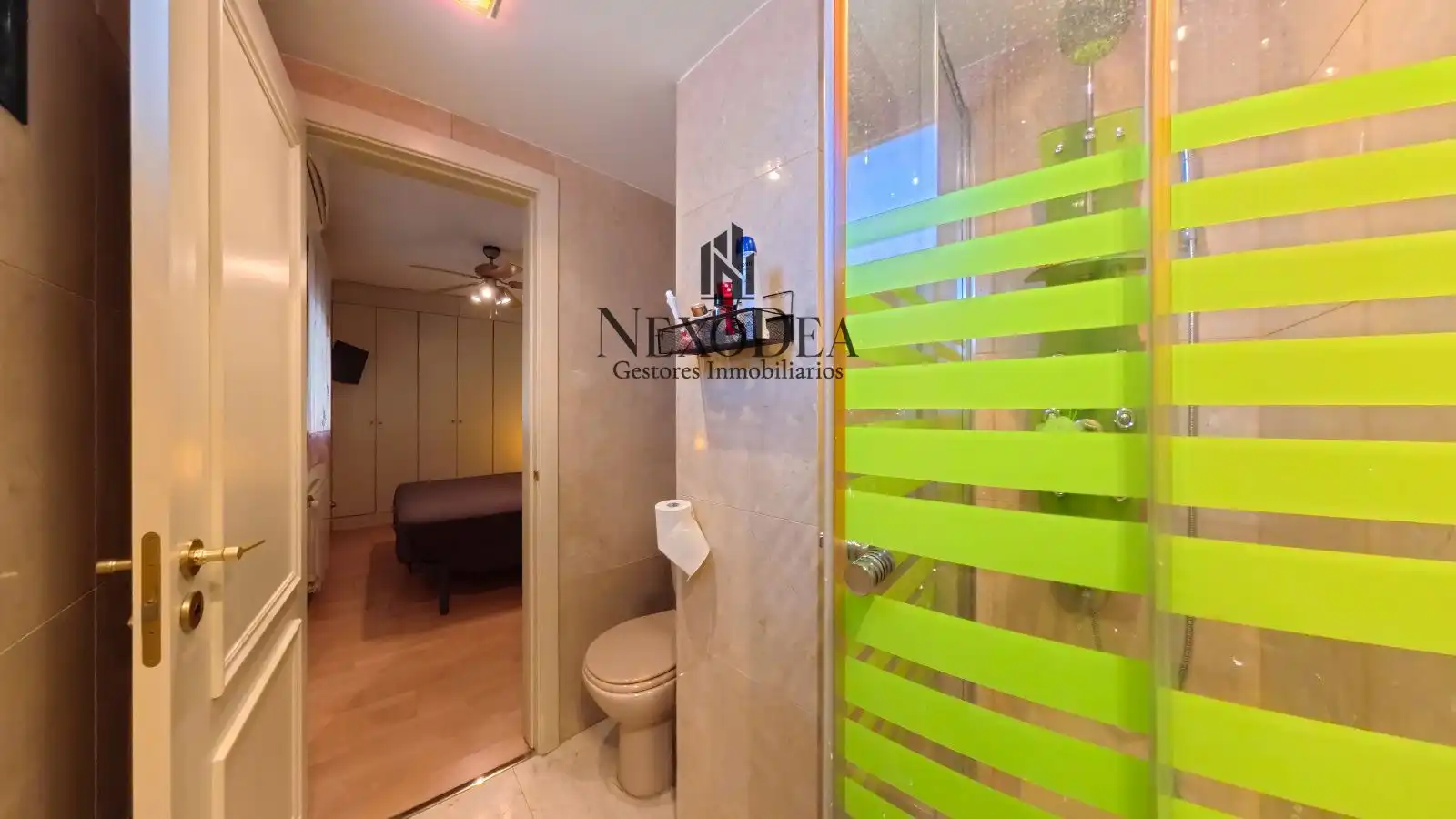 Baño de Piso en venta en Pinto con Aire acondicionado, Terraza y Trastero