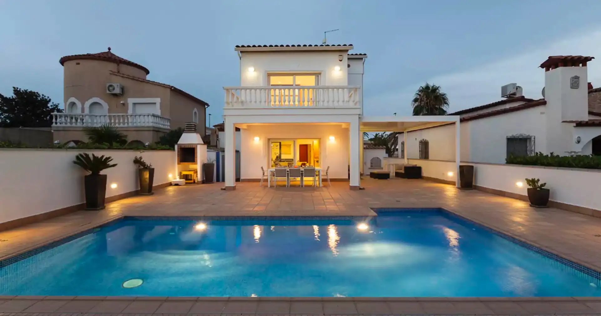 Casa con terraza en venta en Carrer Ebre