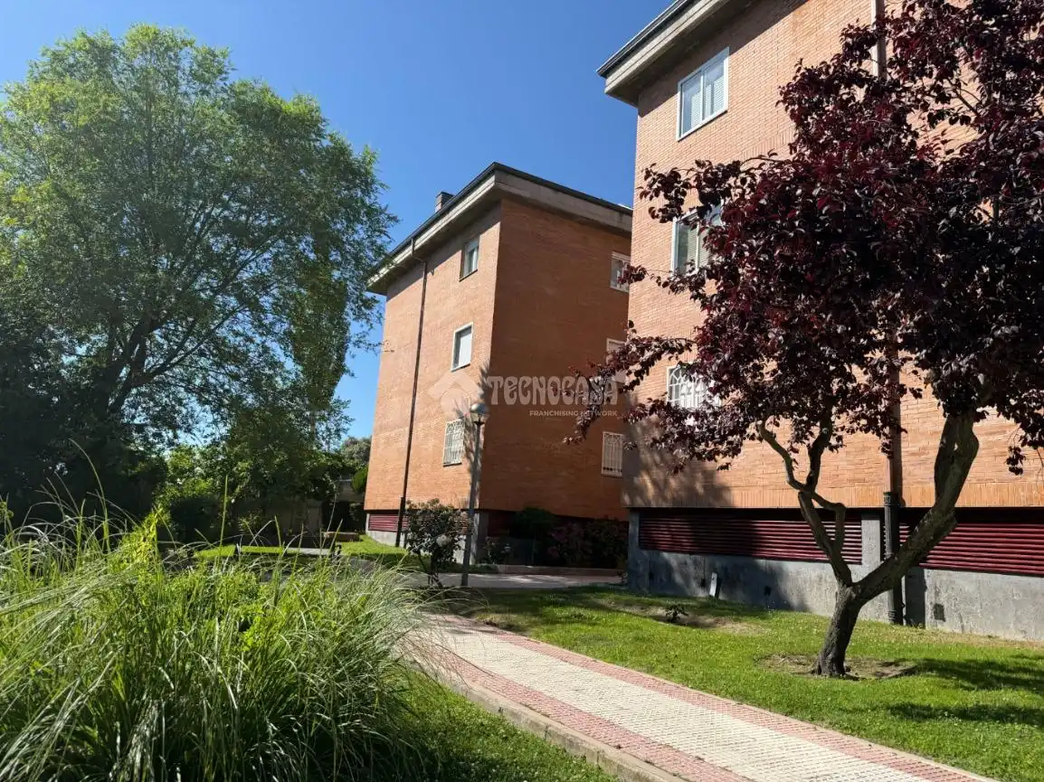 Vista exterior de Piso en venta en Collado Villalba con Calefacción y Terraza