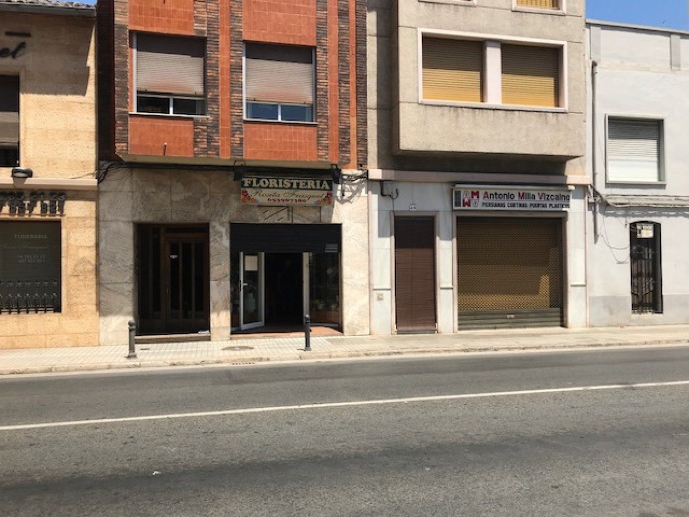 Vista exterior de Local en venta en Oliva