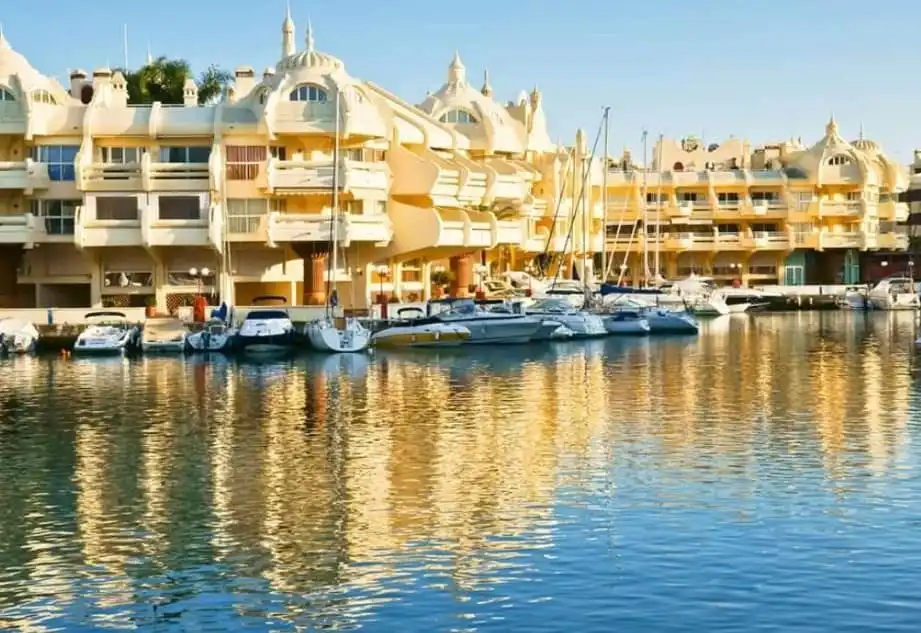 Villa con piscina in vendita a Puerto Marina, imagen 16