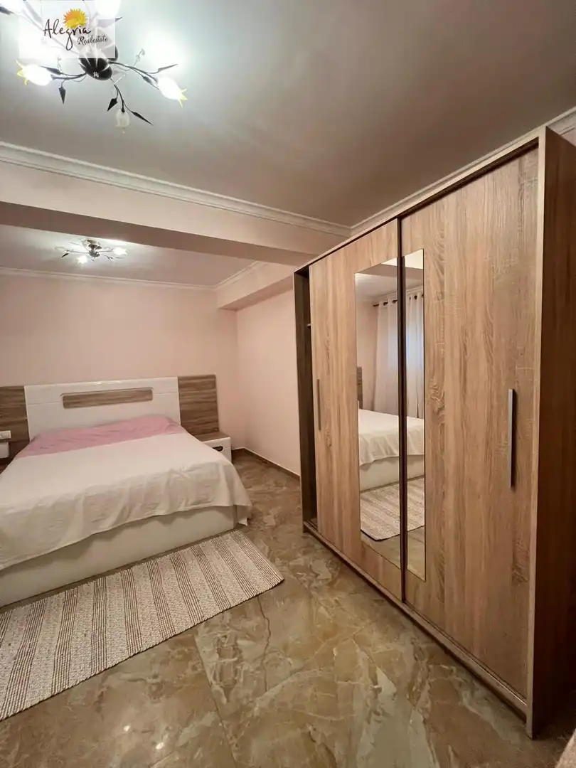 Habitación de Apartamento de alquiler en Valencia con Aire acondicionado, Calefacción y Amueblado