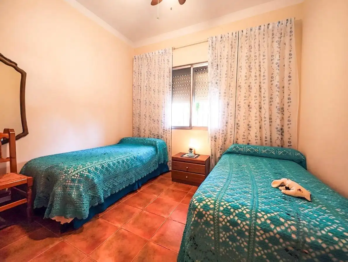 Habitación de Casa o chalet en venta en Puertollano con Aire acondicionado, Calefacción y Jardín privado