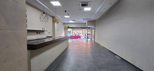 Local comercial en Alquiler en De Manuel Torres, 1 en La Luz - El Torcal