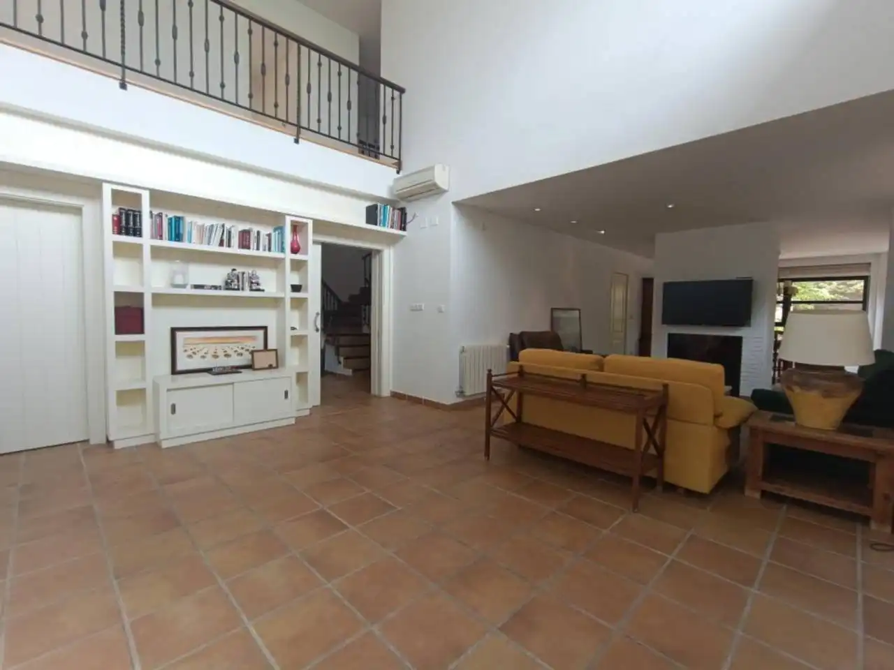 Sala de estar de Casa o chalet en venta en Petrer con Aire acondicionado, Calefacción y Jardín privado
