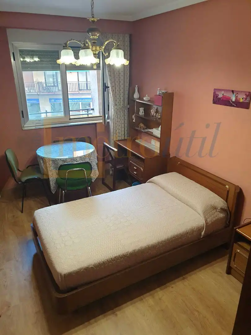 Bedroom of Flat for rent in Salamanca  with Heating, Parquet flooring and Furnished