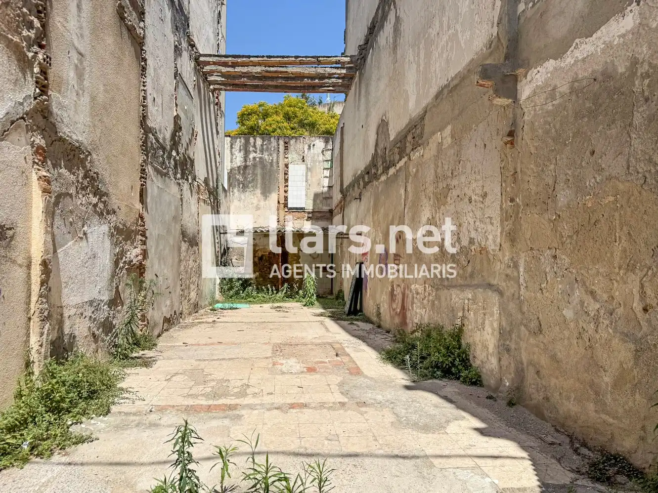 Terreno residencial en venta en Carrer de la Salut 13