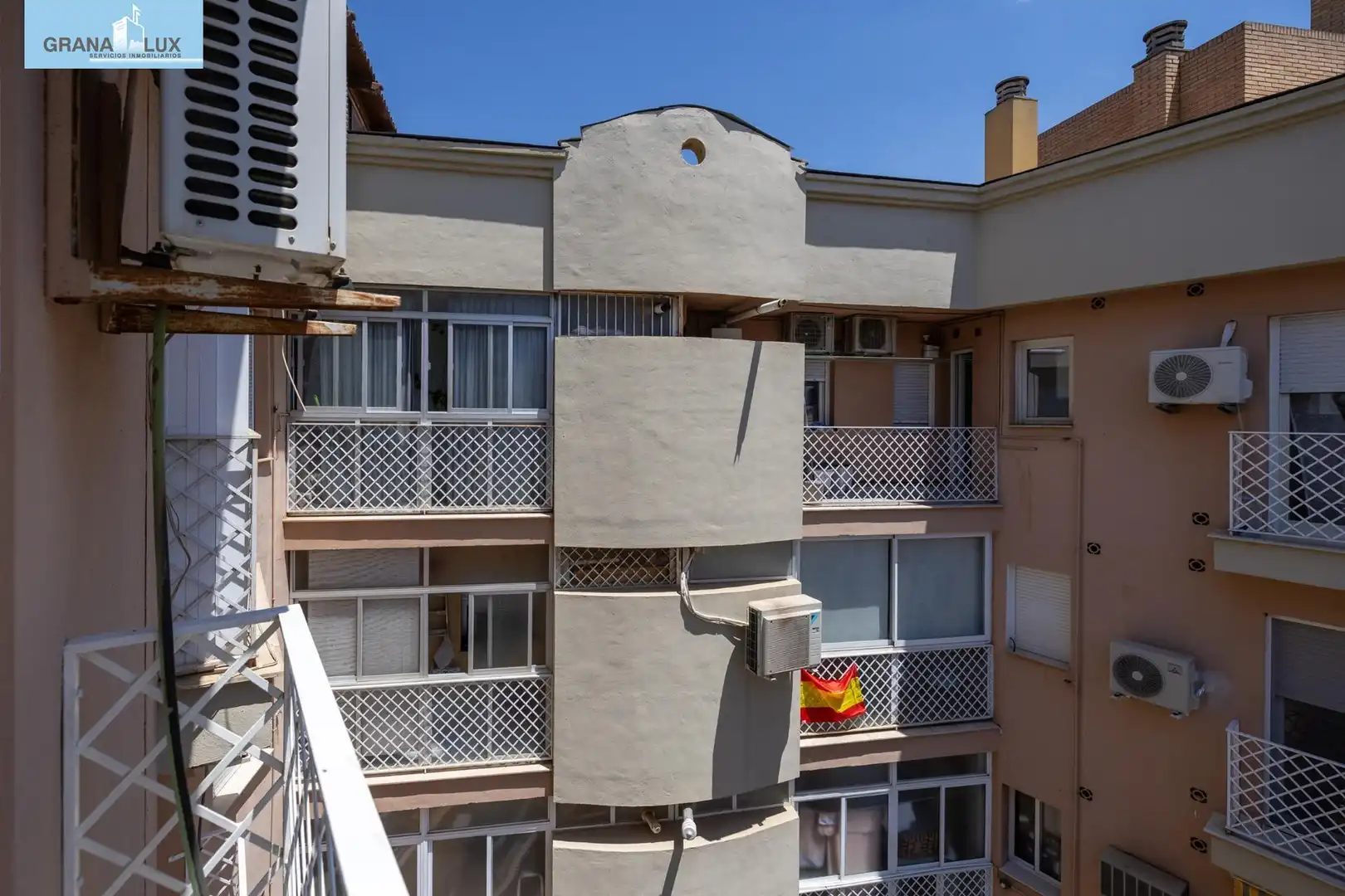 Vista exterior de Piso en venta en Granada con Calefacción