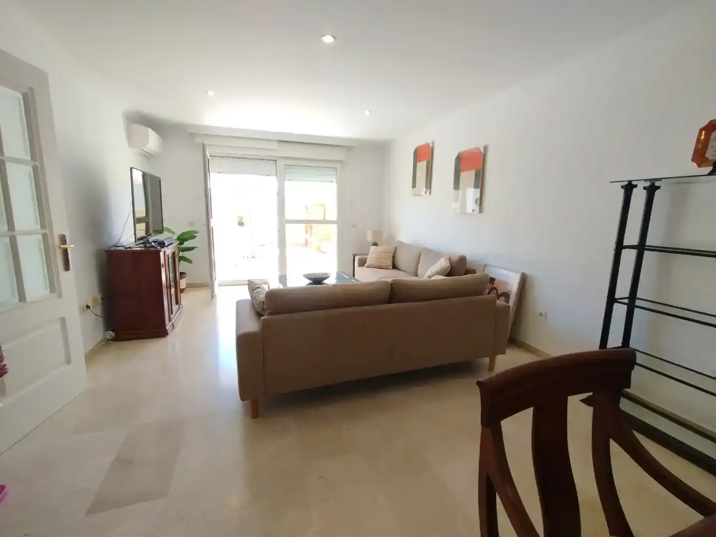 Sala d'estar de Casa o xalet en venda en  Melilla Capital amb Aire condicionat, Piscina i Balcó
