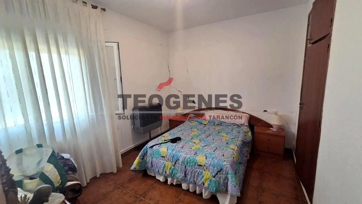 Bedroom of Houses for sale in Villares del Saz  with Heating