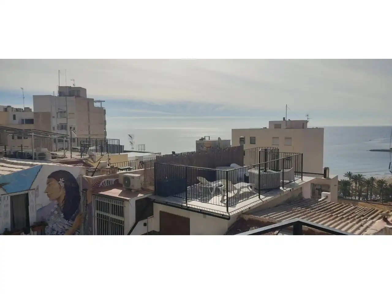 Vista exterior de Casa o xalet en venda en Alicante / Alacant amb Aire condicionat, Jardí privat i Terrassa
